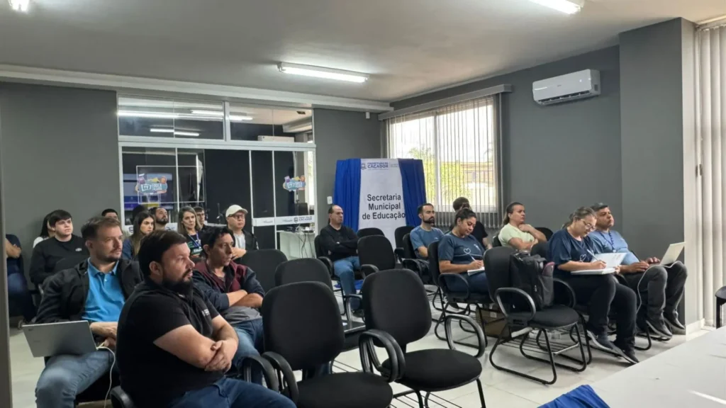 Plataforma online inova gestão educacional em Caçador