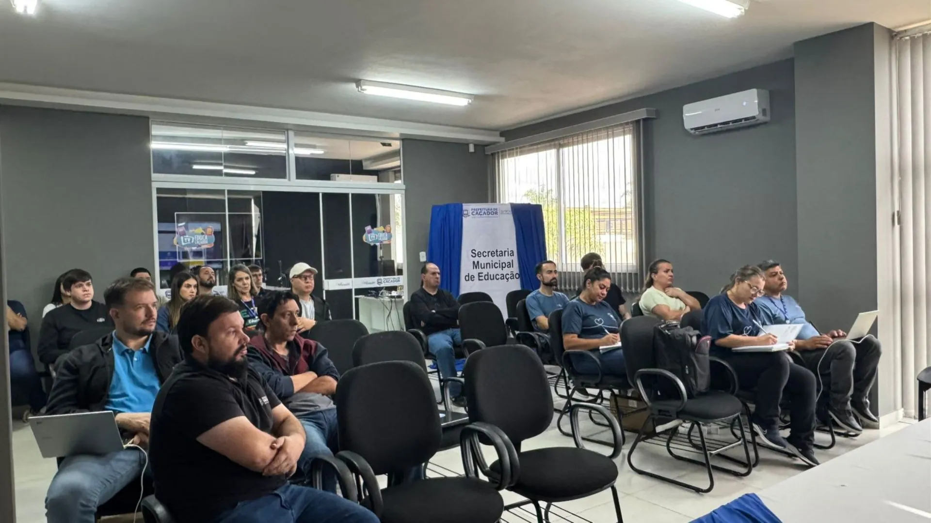 Plataforma online inova gestão educacional em Caçador