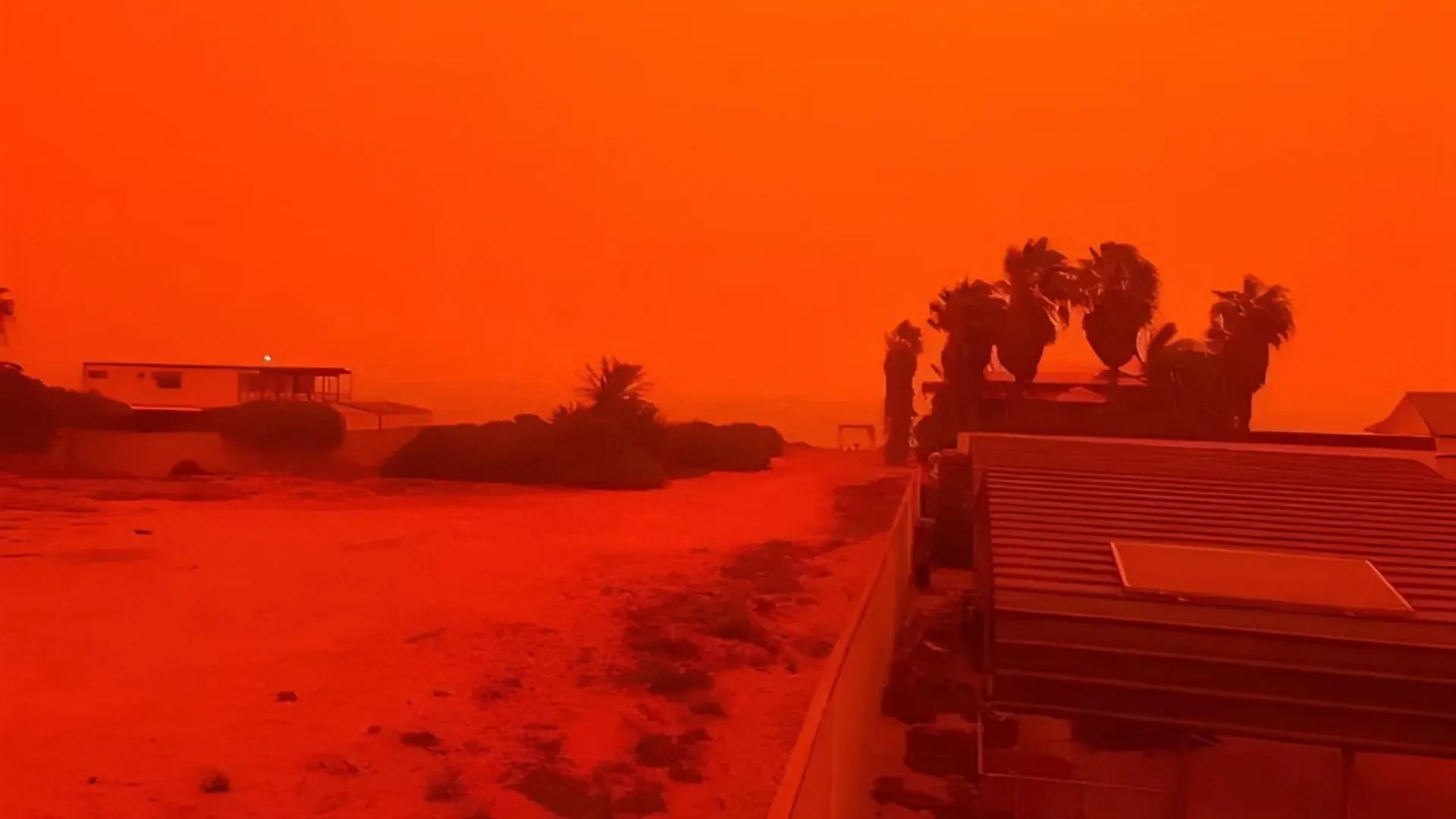 Céu vermelho na Austrália impressiona após passagem do ciclone Narelle