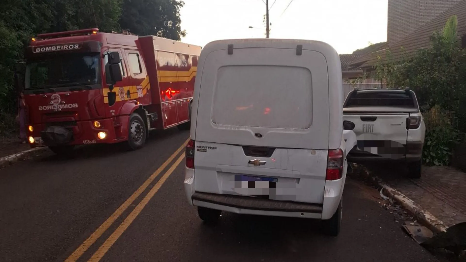 Sol forte provoca acidente e deixa jovem ferida