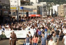 36ª Caminhada Penitencial reúne milhares de fiéis em Joaçaba