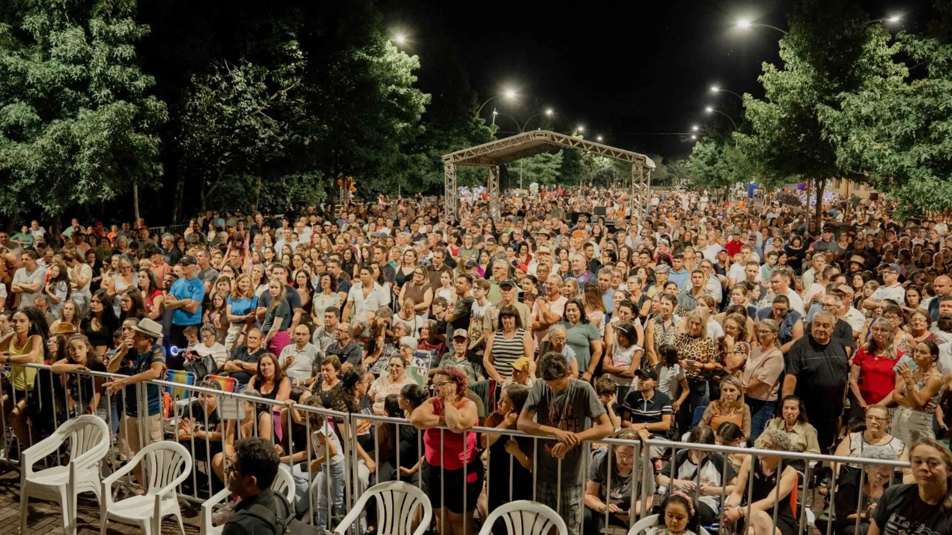 Show de Almir Sater abre celebração dos 82 anos de Videira