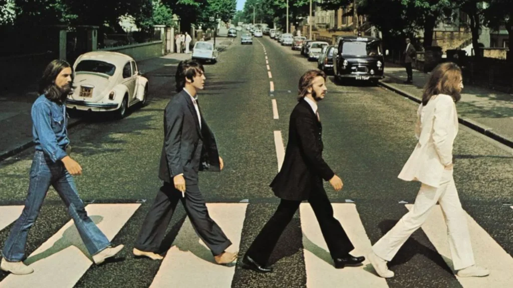 Lembra das fotos dos Beatles encontradas em Lebon Régis? Especialista comenta detalhes surpreendentes