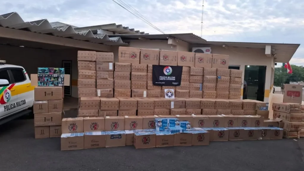 Mais de 178 mil maços de cigarros e 2.070 cigarros eletrônicos foram apreendidos em uma única ação