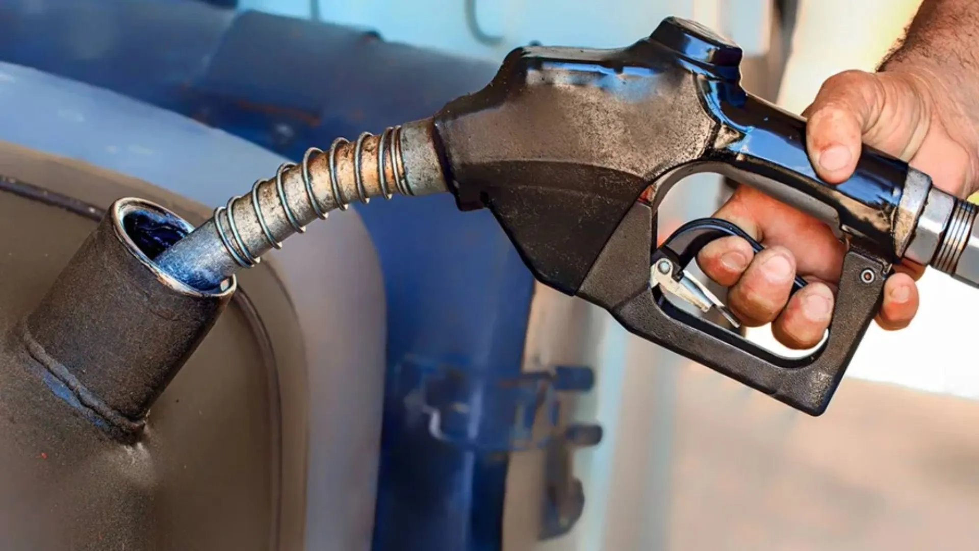 Guerra faz preço do diesel subir até 80 centavos nas distribuidoras