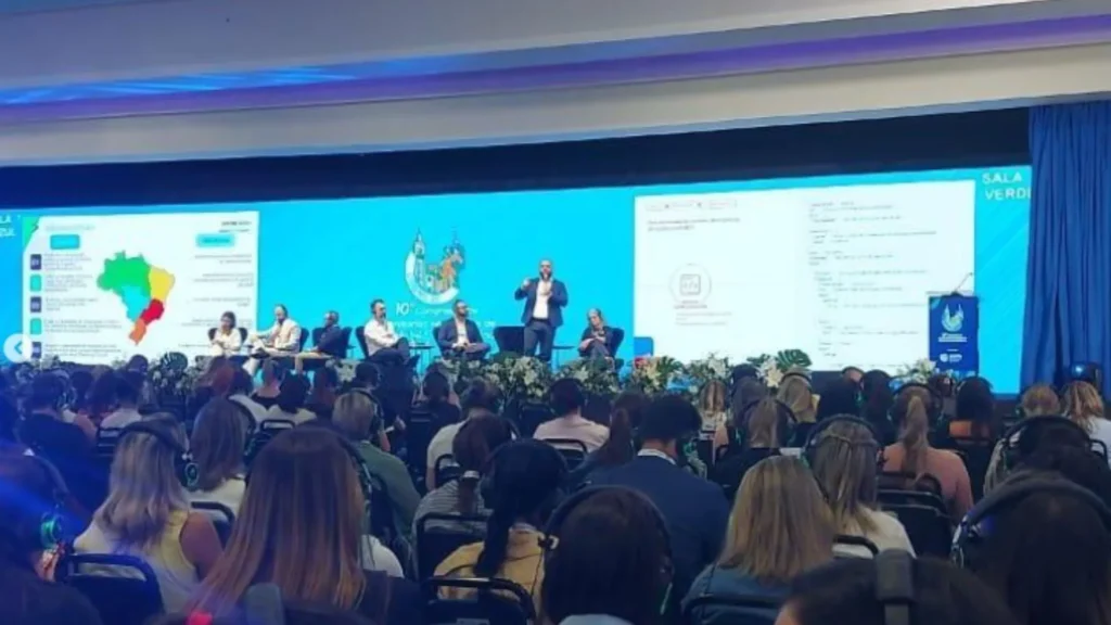 Secretarias de Saúde do Meio-Oeste compartilham boas práticas no 10º COSEMS/SC