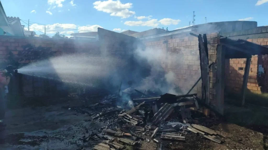 Bombeiros combatem dois incêndios no mesmo dia em Fraiburgo