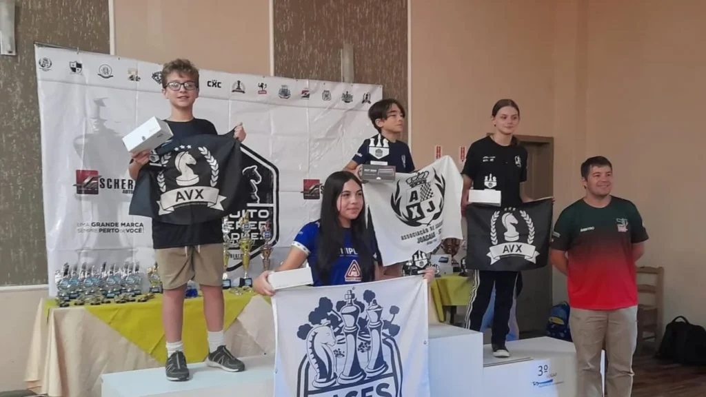 Atletas se destacam no Circuito Scherer de Xadrez Rápido 2025