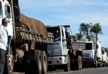 “Agora vai ou para”: líder dos caminhoneiros pressiona governo por resposta