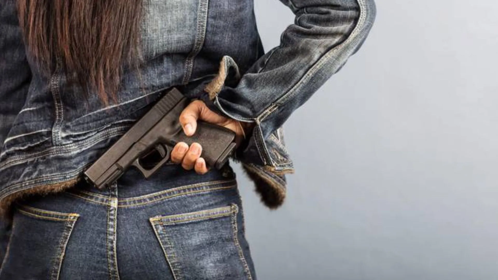 Câmara de Goiânia aprova “Bolsa-Arma” para mulheres vítimas de violência