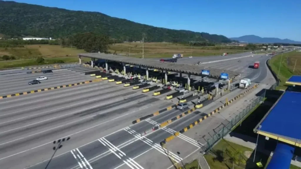 Quase 1 milhão de motoristas furaram pedágio em SC em 2025