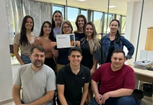 Videira recebe certificado de excelência em compras públicas e se destaca pela gestão eficiente Videira recebe certificado de excelência em compras públicas e se destaca pela gestão eficiente