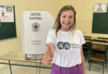 Prefeita de Canoinhas anuncia data de renúncia do cargo Prefeita de Canoinhas anuncia data de renúncia do cargo