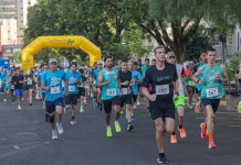 Mil pessoas celebram a Corrida e Caminhada da Uva em Videira Mil pessoas celebram a Corrida e Caminhada da Uva em Videira