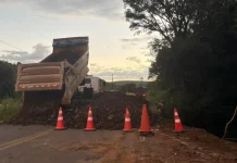 SC-355 é interditada entre Treze Tílias e Iomerê após risco de colapso em ponte SC-355 é interditada entre Treze Tílias e Iomerê após risco de colapso em ponte