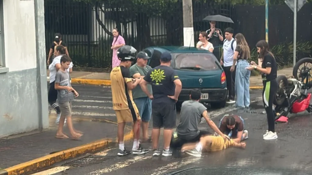 Atletas do Caçador Futsal ficam feridos em acidente