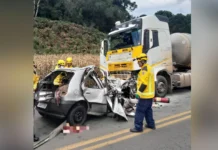 Colisão frontal na BR-470 deixa quatro mortos no Meio-Oeste