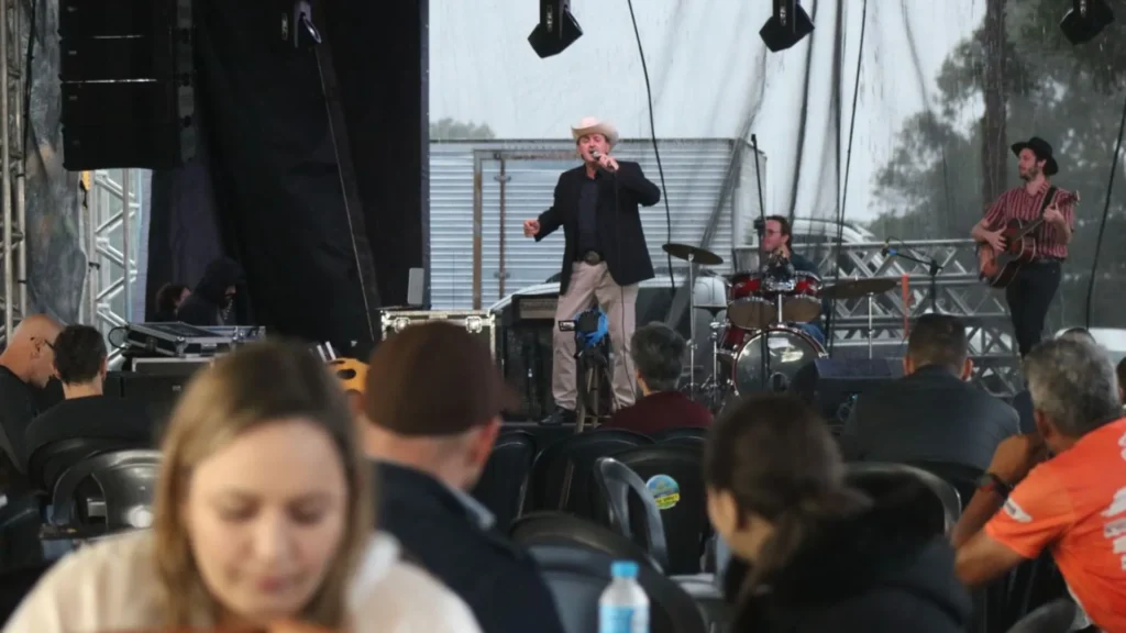 ExpoCaçador amplia espaço para artistas locais