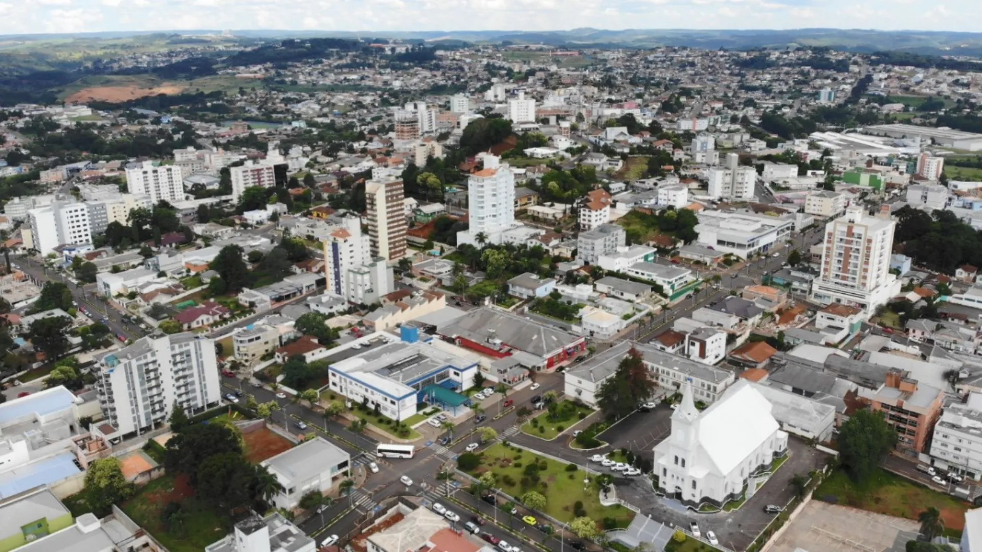 Saiba os horários de funcionamento dos serviços públicos em Caçador