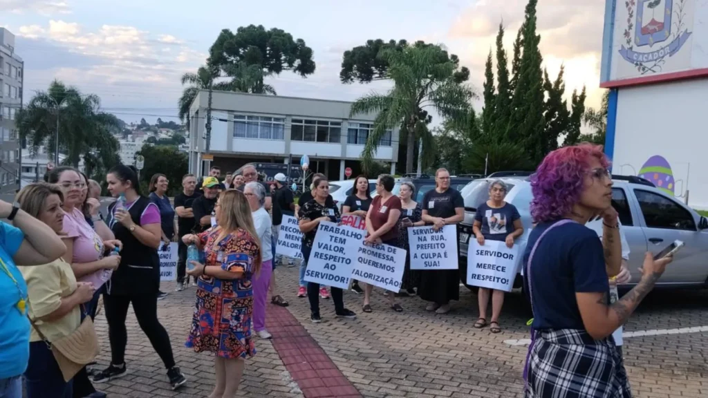 Prefeitura propõe 2,35% de aumento real a servidores de Caçador