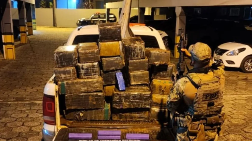 PRF apreende quase 1 tonelada de maconha no Meio-Oeste