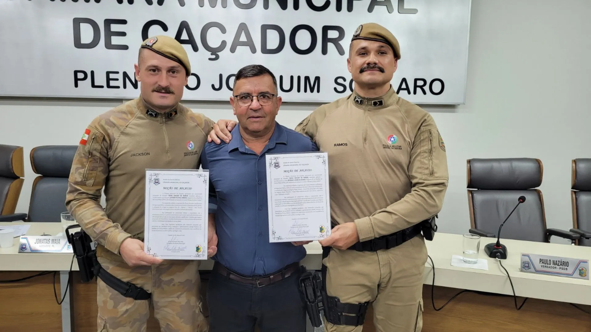 Policiais militares são homenageados na Câmara de Caçador