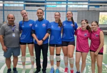 Napoli/Caçador entrega uniformes para atletas com apoio de emendas