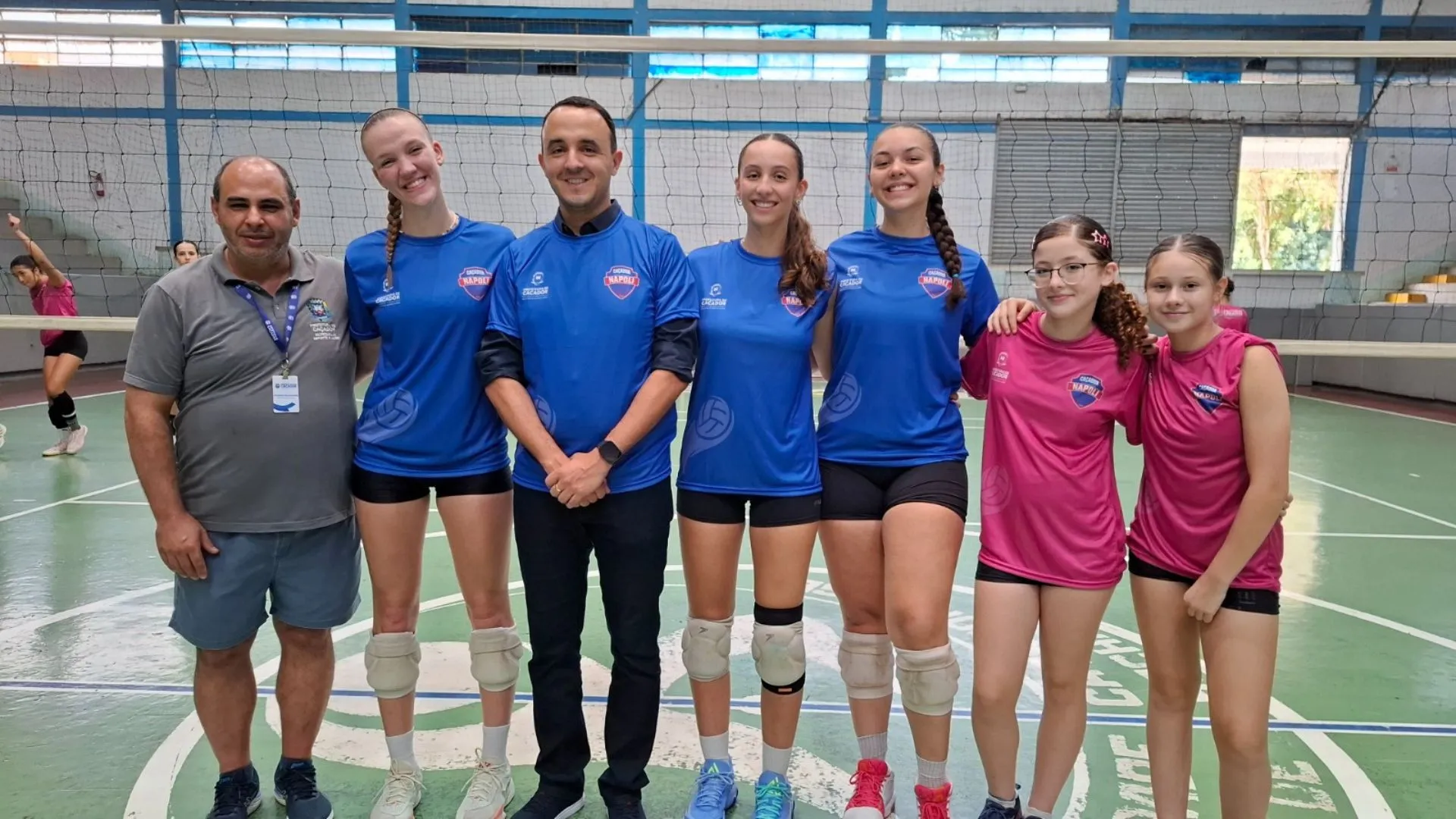 Napoli/Caçador entrega uniformes para atletas com apoio de emendas