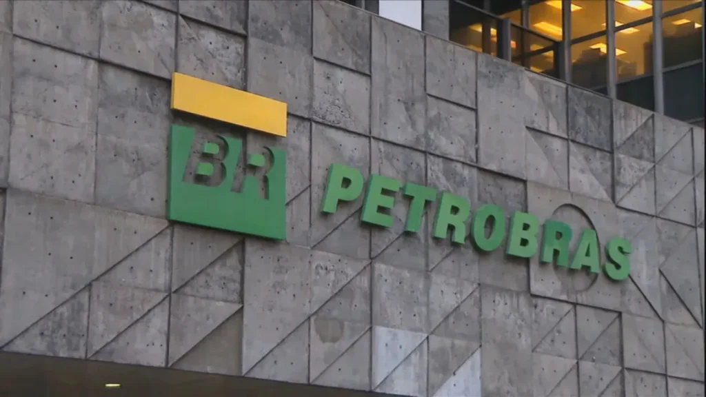 Petrobras aumenta preço do diesel para distribuidoras