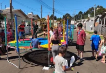 Rua de Lazer reúne famílias no bairro Nossa Senhora Salete Rua de Lazer reúne famílias no bairro Nossa Senhora Salete