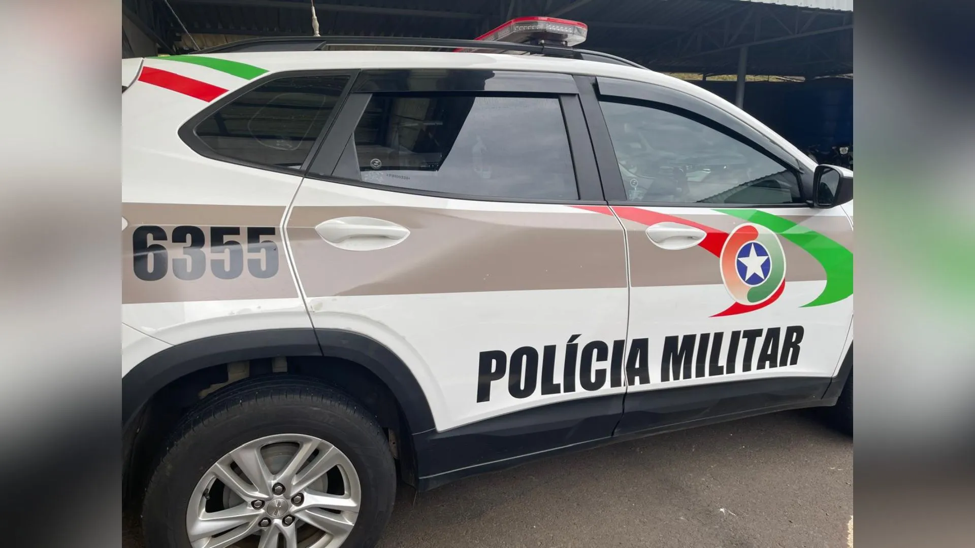 PM prende homem foragido e mulher por tentativa de homicídio