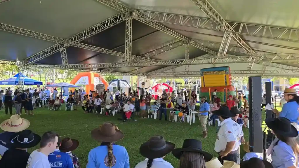 Parque Azul supera expectativas e emociona com laço inclusivo