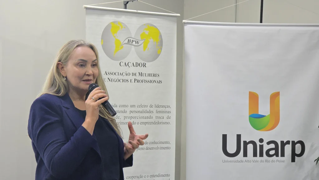 Encontro debate o poder das mulheres na liderança pública