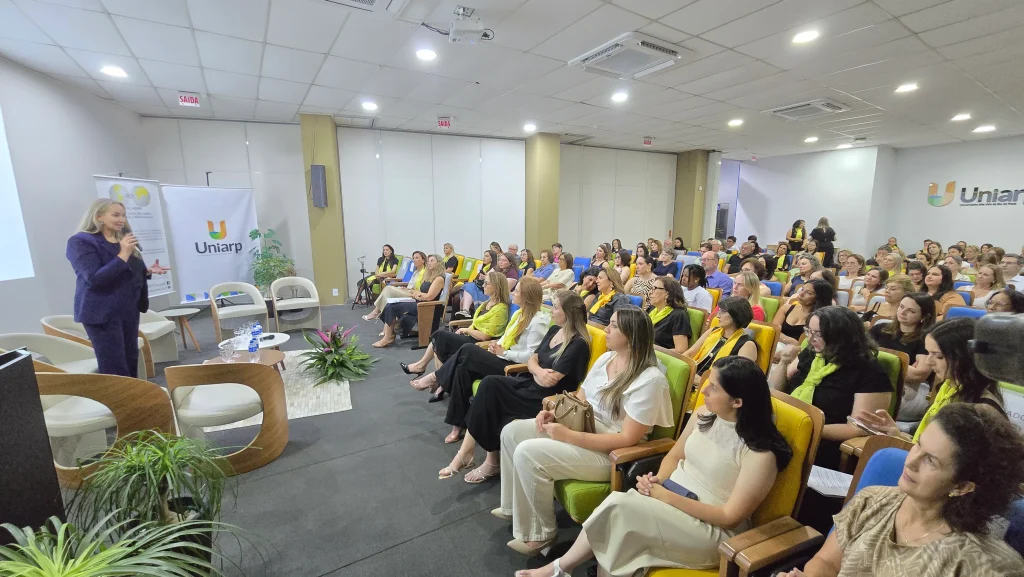 Encontro debate o poder das mulheres na liderança pública