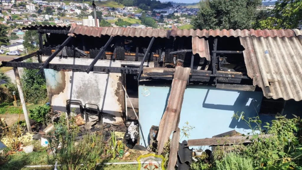 Dois incêndios mobilizam bombeiros no fim de semana em Caçador