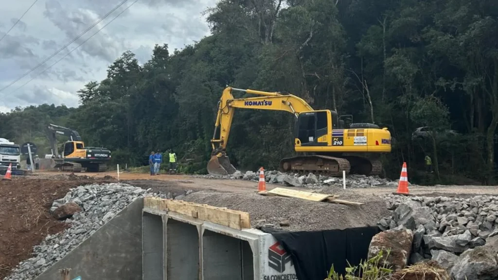 Obras na rodovia entre Iomerê e Treze Tílias avançam; pista deve ser liberada hoje