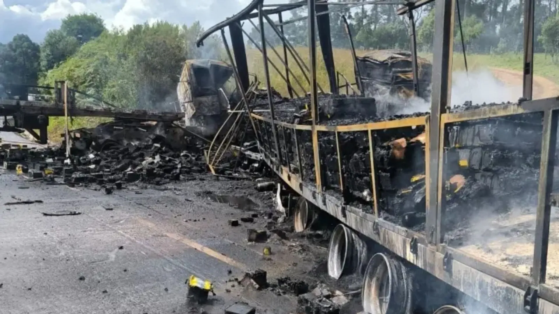 Motorista de Fraiburgo que transportava carga de Treze Tílias morre em grave acidente