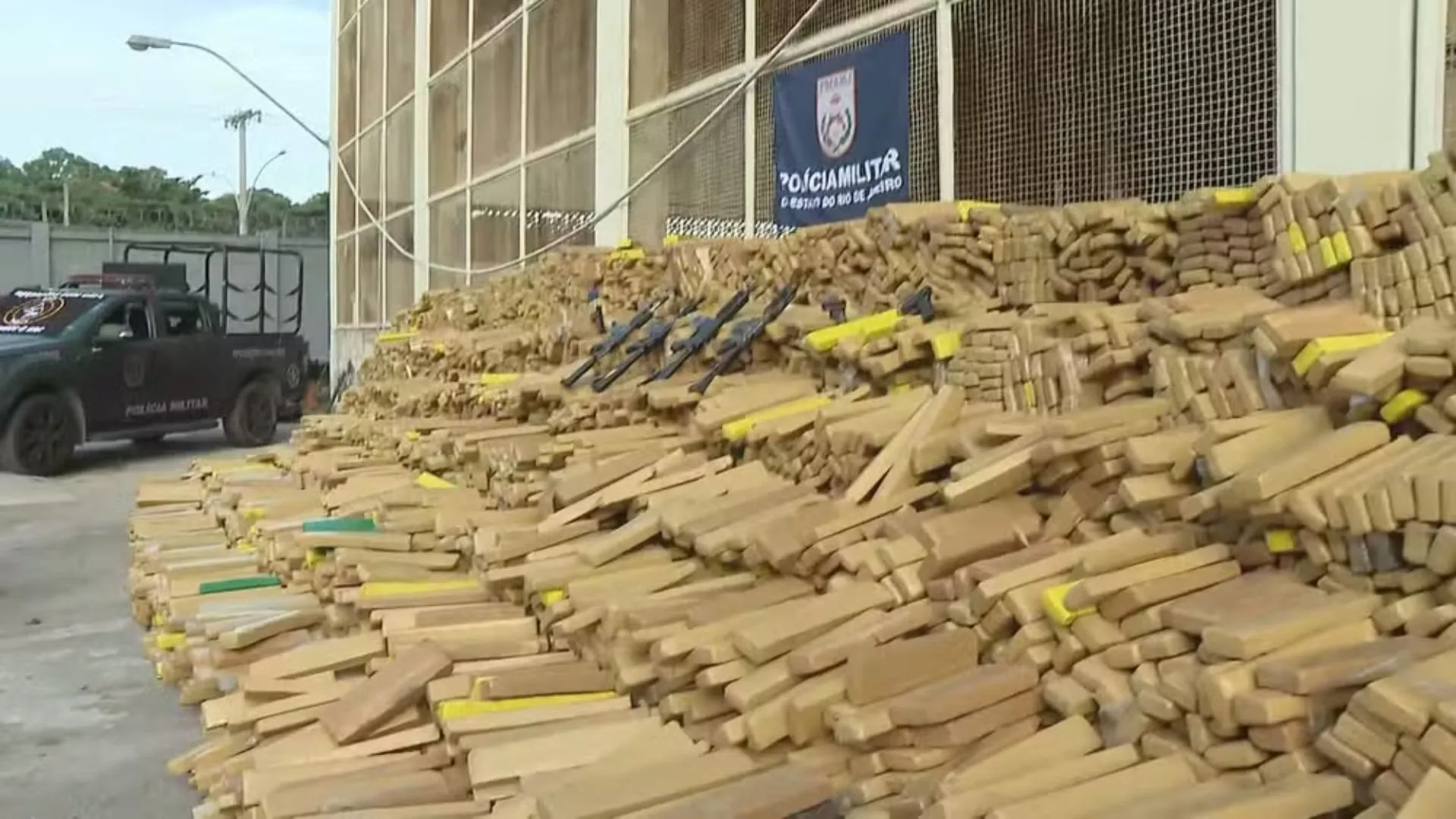 Polícia apreende quase 50 toneladas de maconha em operação