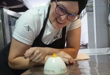 Restaurante de Videira surpreende ao criar pudim de apenas 1 grama em dedal Restaurante de Videira surpreende ao criar pudim de apenas 1 grama em dedal