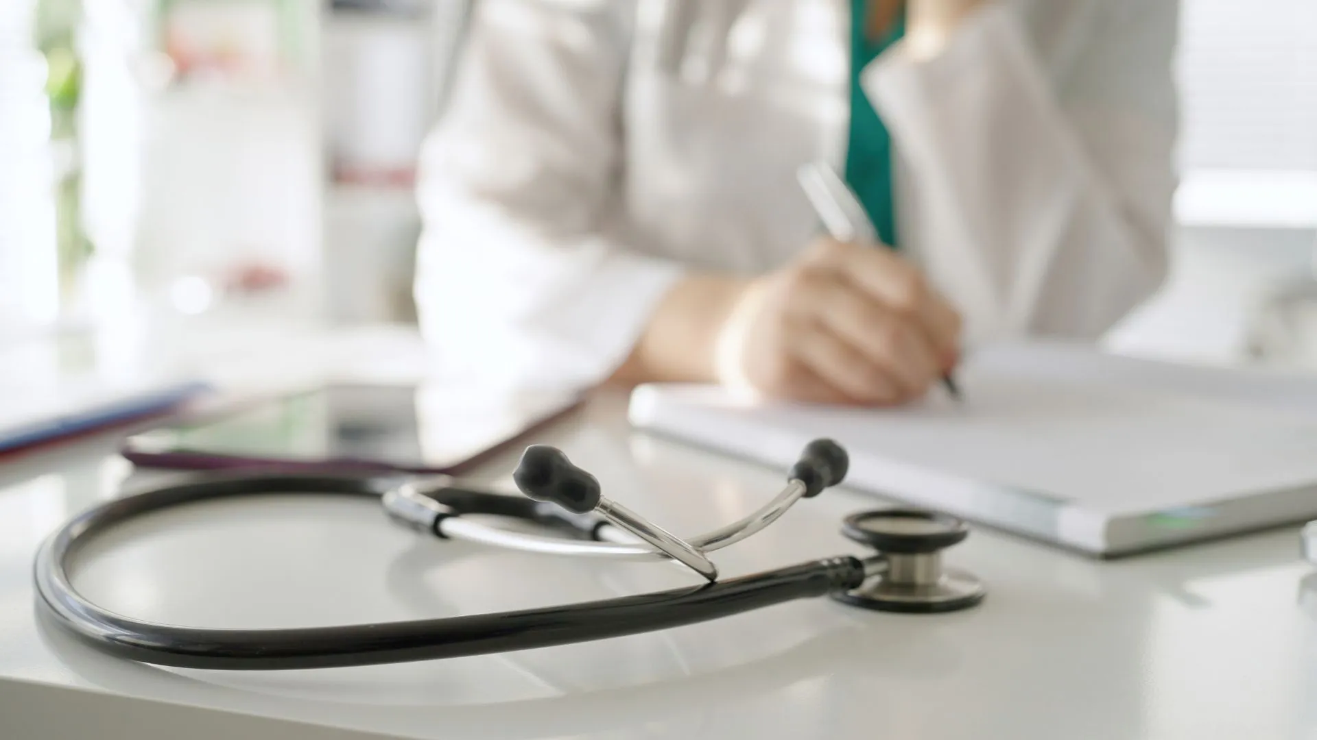 Médica é condenada por prescrever medicamentos irregulares em Caçador