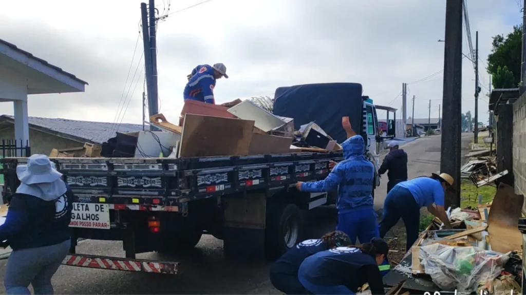 Bota Fora recolhe mais de 27 toneladas e reforça combate à dengue em Videira