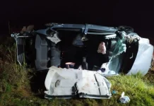 Grave acidente em Água Doce deixa vítimas presas nas ferragens Grave acidente em Água Doce deixa vítimas presas nas ferragens