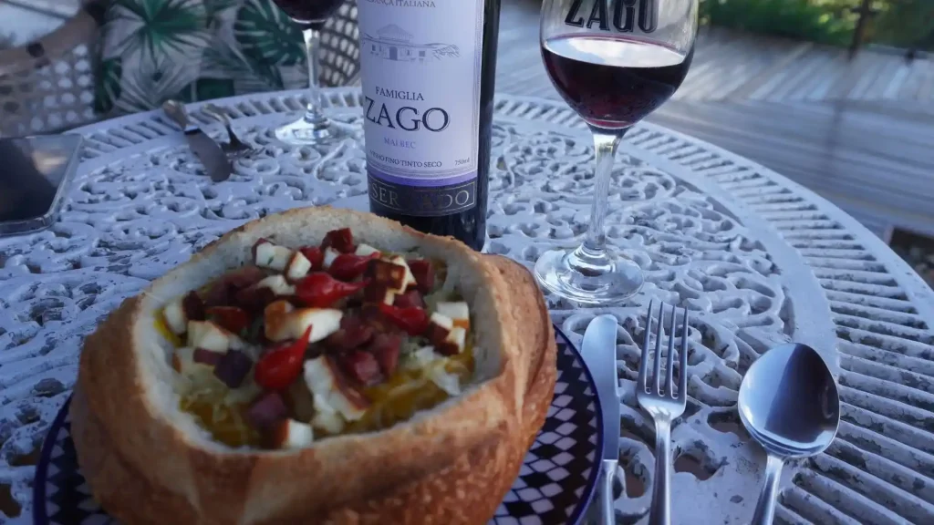 Essência na Cozinha: creme de abóbora cabotiá com bacon e calabresa, para dias frios