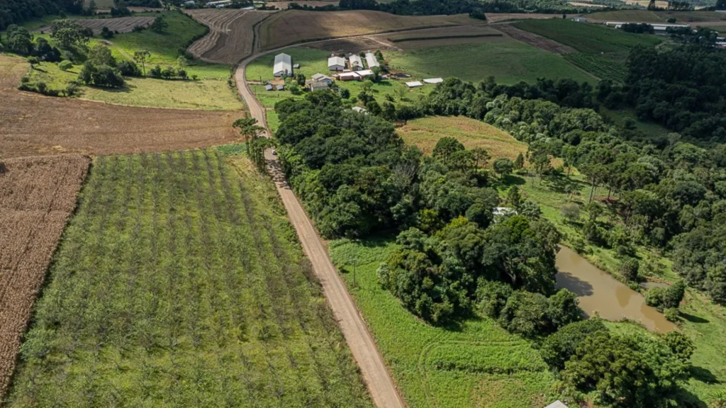 Videira publica edital para pavimentação de 4,1 km entre comunidades rurais