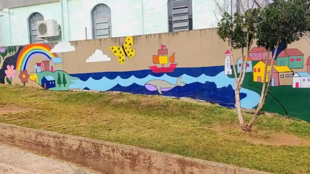 Escola Vilson Pedro Kleinubing ganha pátio pedagógico interativo em Videira