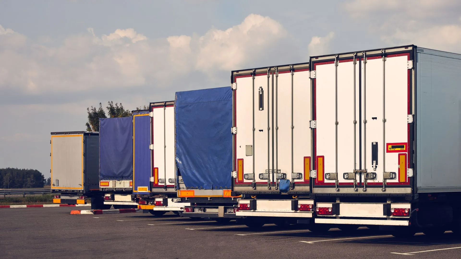 Empresas catarinenses têm em média 20% da frota parada por falta de motoristas