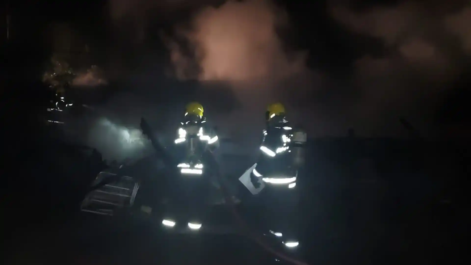 Incêndio destrói casa no bairro Alto da Boa Vista em Videira e deixa homem ferido