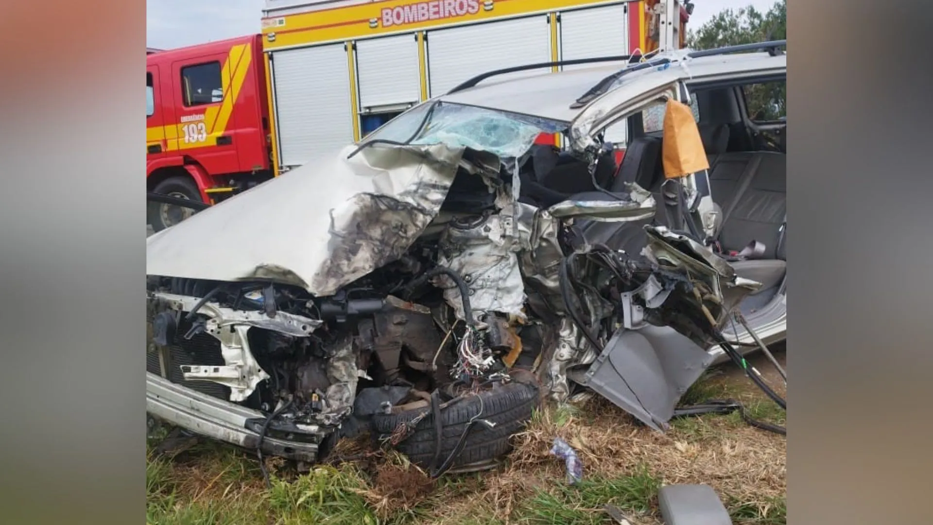 Choque violento entre veículos deixa feridos na BR-282