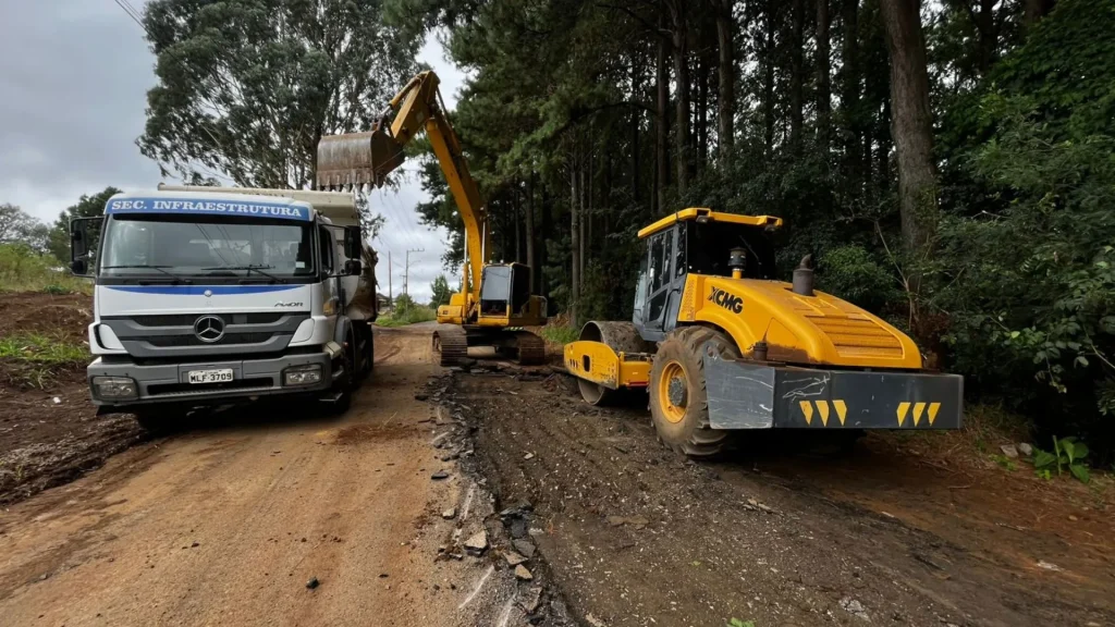 Acesso ao aeroporto de Caçador recebe novo pavimento