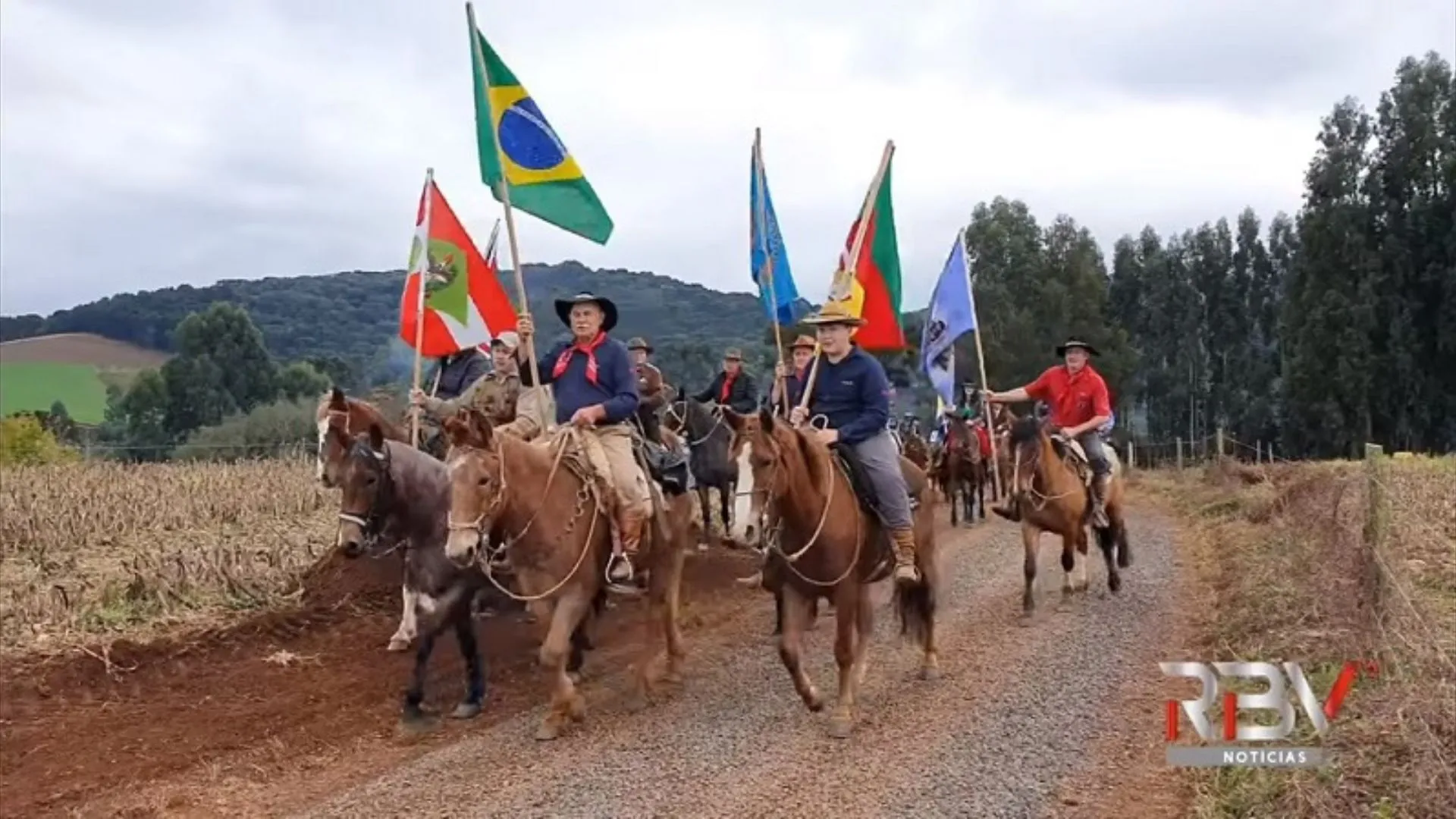 Cavalgada celebra tradição Gaúcha em Caçador no fim de semana